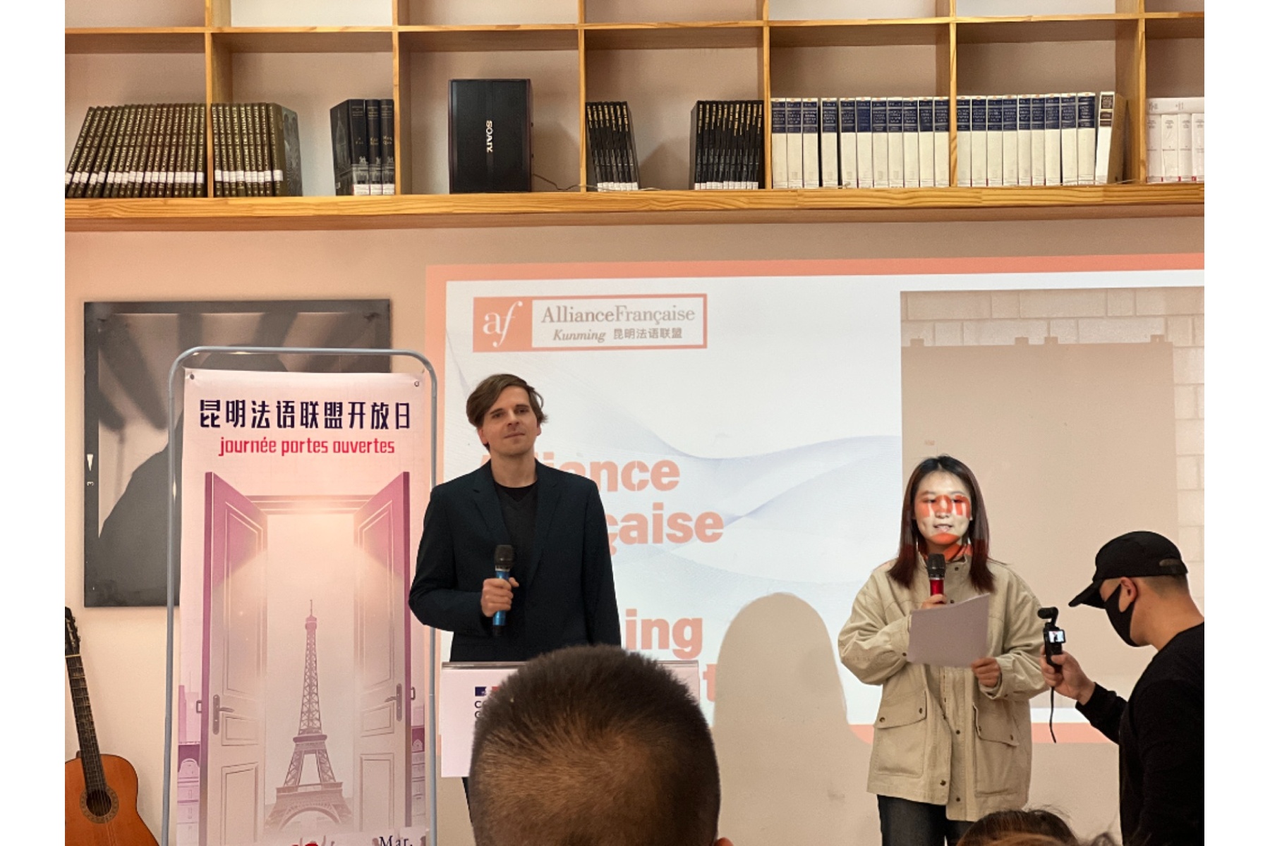 Journée portes ouvertes : 都市时报 souligne la dimension culturelle de l'événement (mars 2026)